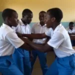 comprendre la racine de la violence adolescente au Gabon