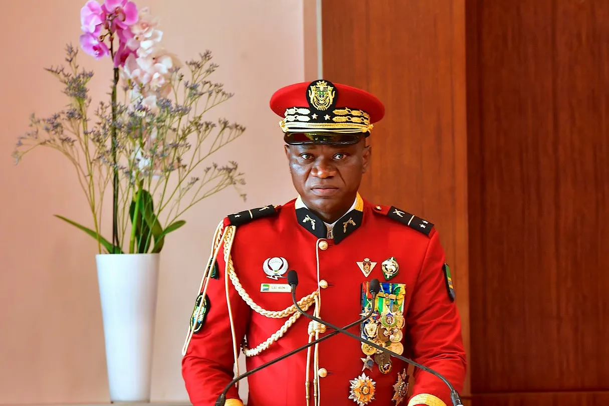 De l'espoir du changement aux interrogations citoyennes des gabonais